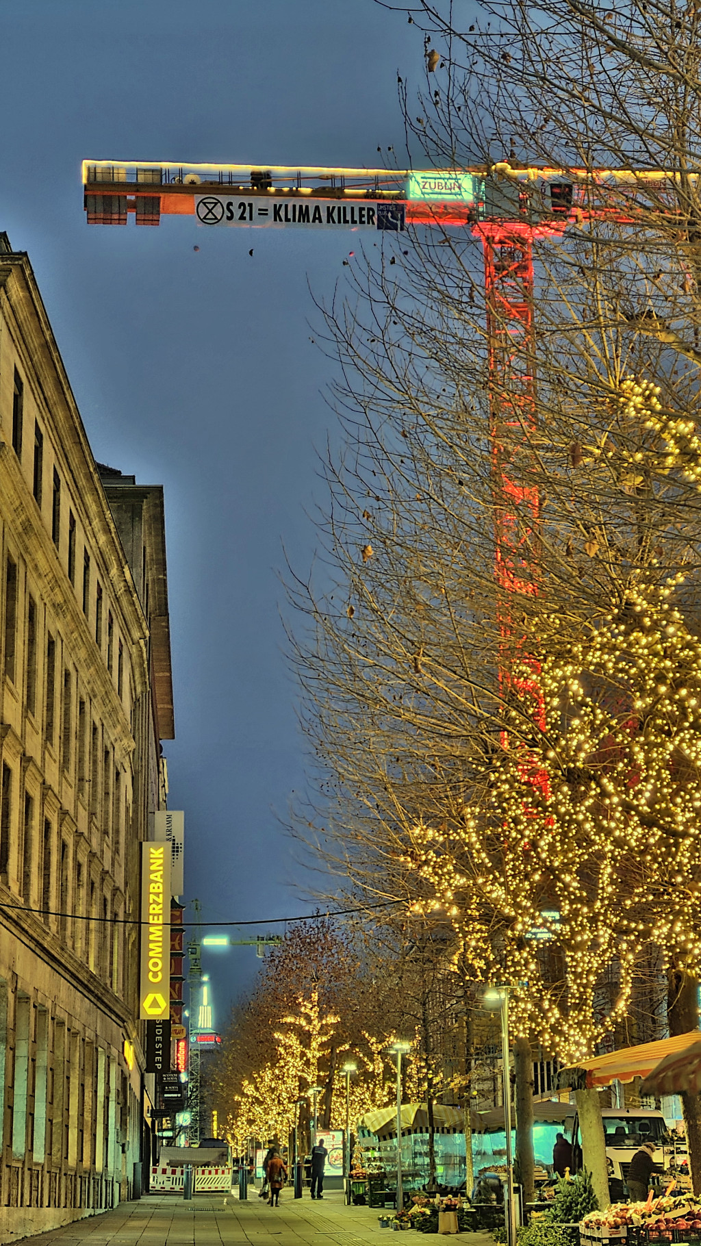 Kran, Klimakiller, Weihnachtsllichter